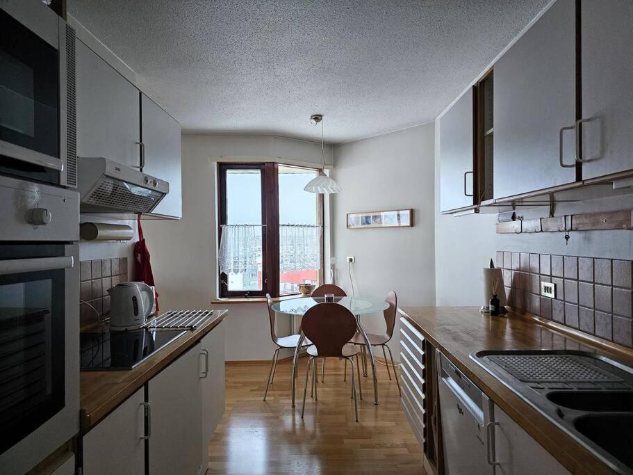 Family Penthouse With Great View Apartment Garthabaer Bagian luar foto